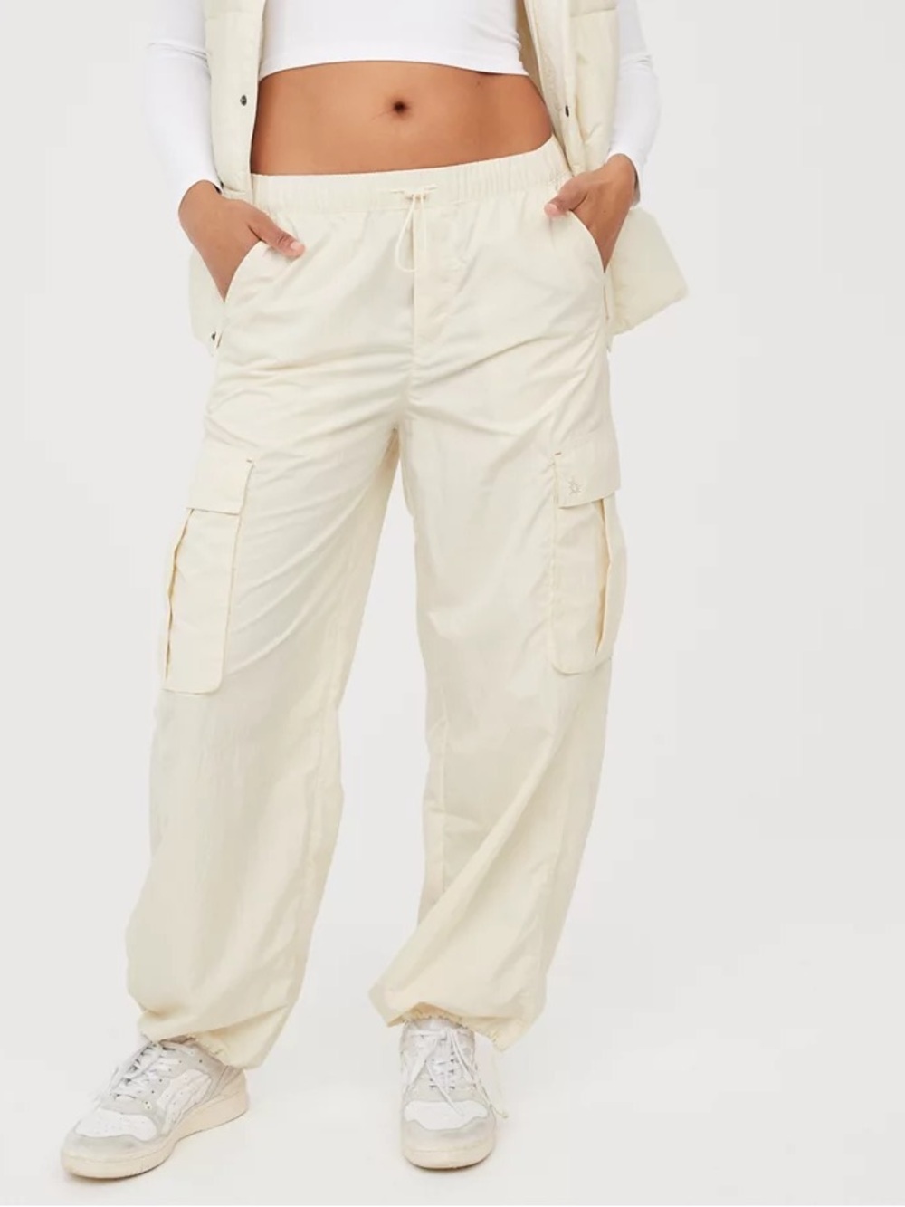 Aerie Chill Moves Cargo Pant Cream Jogger Size Medium